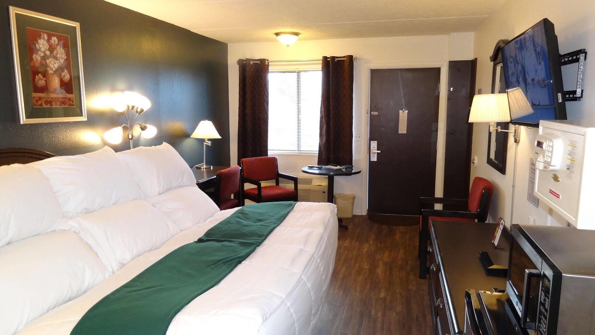 Motel @ Michigan Inn&lodge 2*