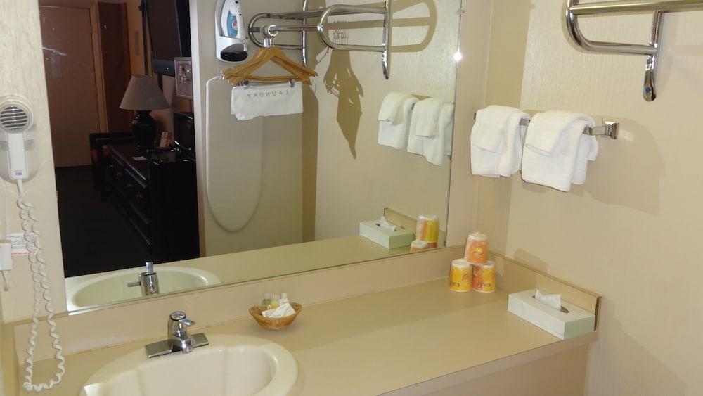 @ Michigan Inn&lodge Motel
